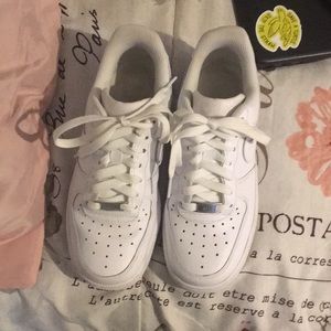 Air Force 1 women’s size 6